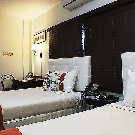 Altamont West Hotel-3